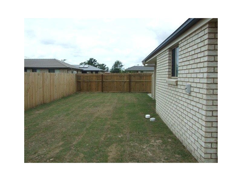 13 Rasmussen Ave, Marsden QLD 4132