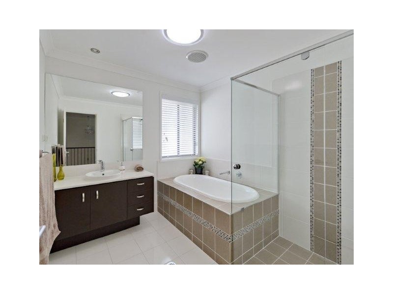 17 Callistemon Street, Heathwood QLD 4110