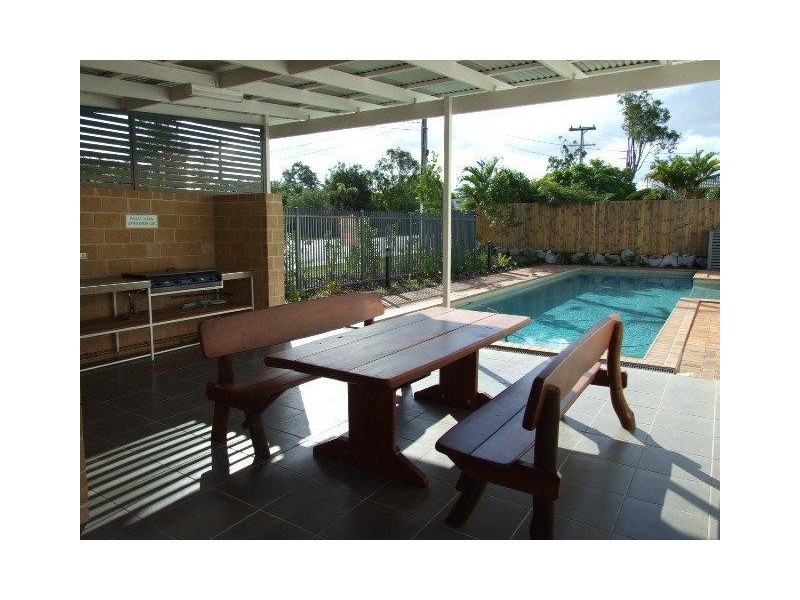 2/1-5 Anthony Street, Kingston QLD 4114