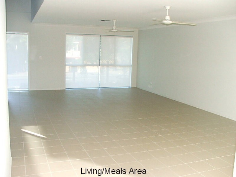 48 Village Cct, Murarrie QLD 4172