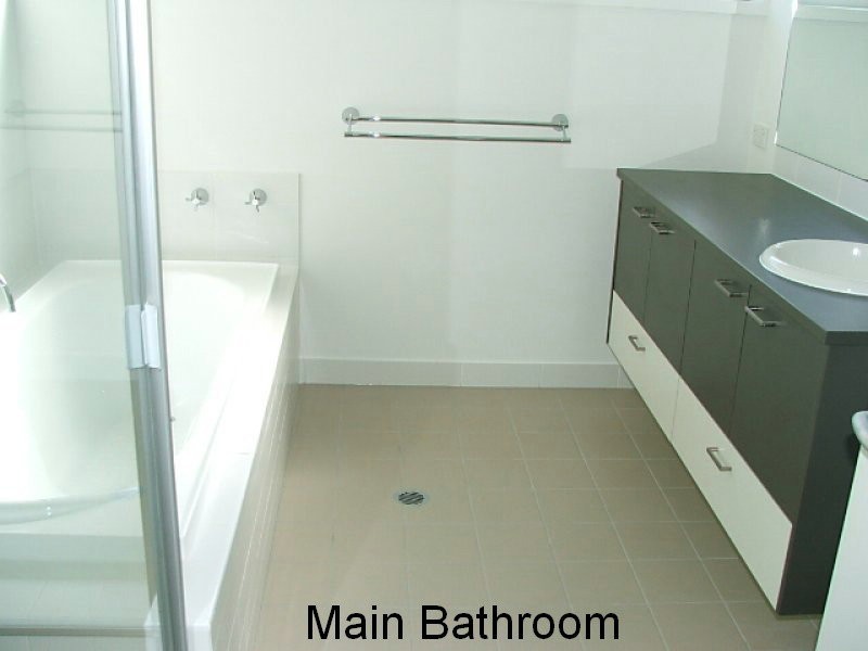 48 Village Cct, Murarrie QLD 4172