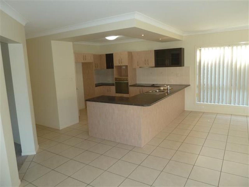 11 St Clair Court, Redland Bay QLD 4165