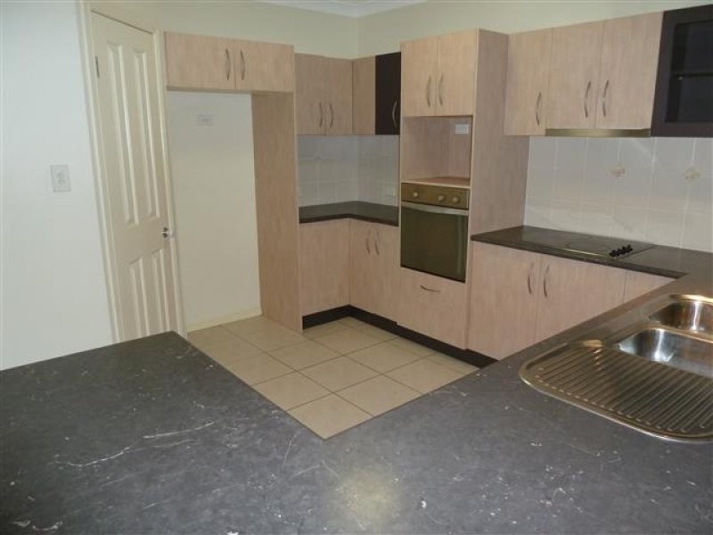 11 St Clair Court, Redland Bay QLD 4165