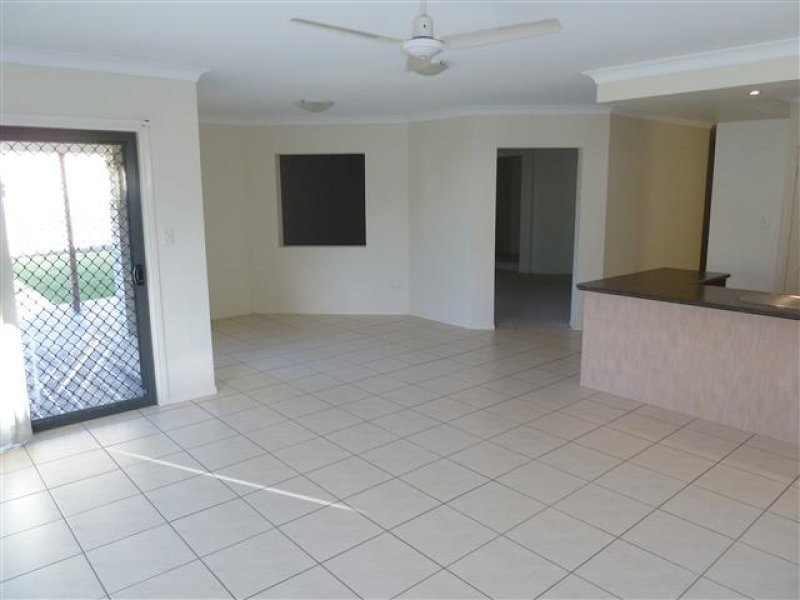 11 St Clair Court, Redland Bay QLD 4165