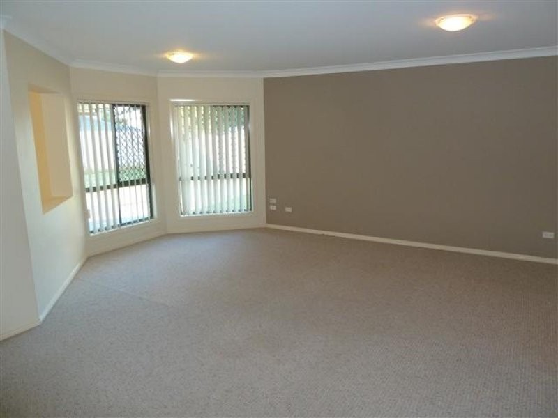 11 St Clair Court, Redland Bay QLD 4165