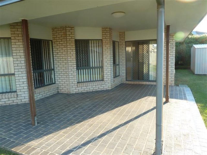 11 St Clair Court, Redland Bay QLD 4165