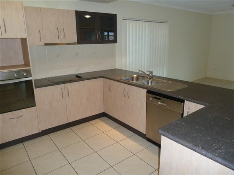 11 St Clair Court, Redland Bay QLD 4165