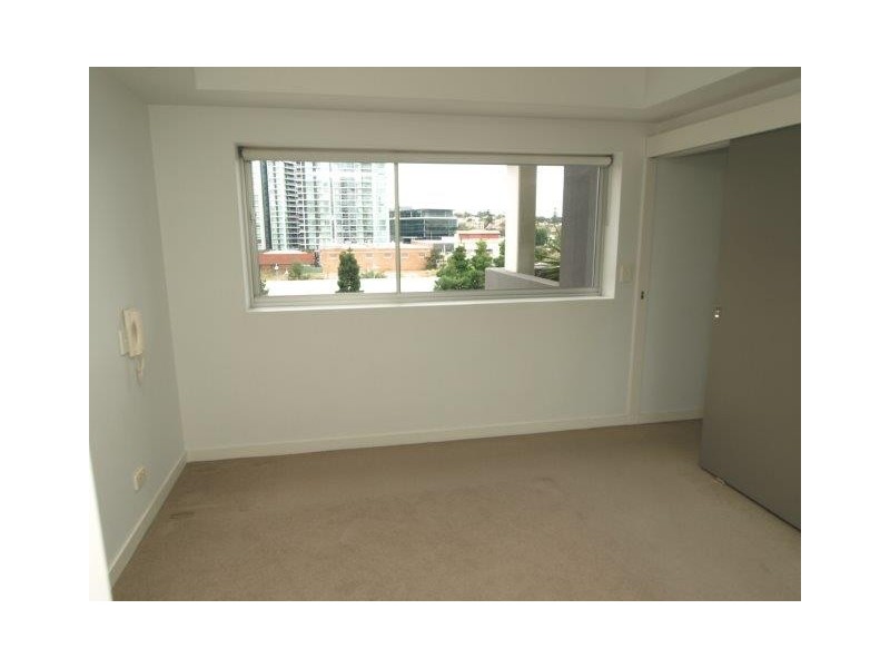 817/43 Hercules Street, Hamilton QLD 4007