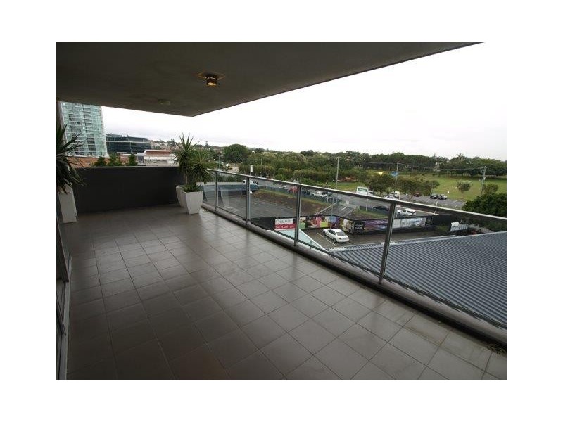 817/43 Hercules Street, Hamilton QLD 4007