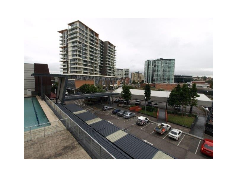 817/43 Hercules Street, Hamilton QLD 4007