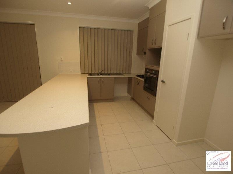 19 Eaton Close, North Lakes QLD 4509