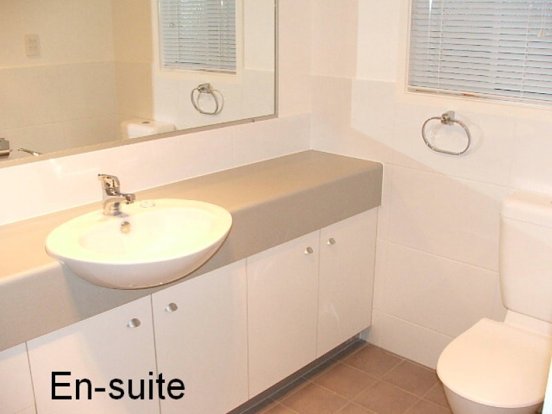 24 whatmore place, Manly West QLD 4179