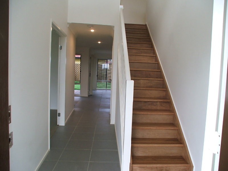 24 whatmore place, Manly West QLD 4179