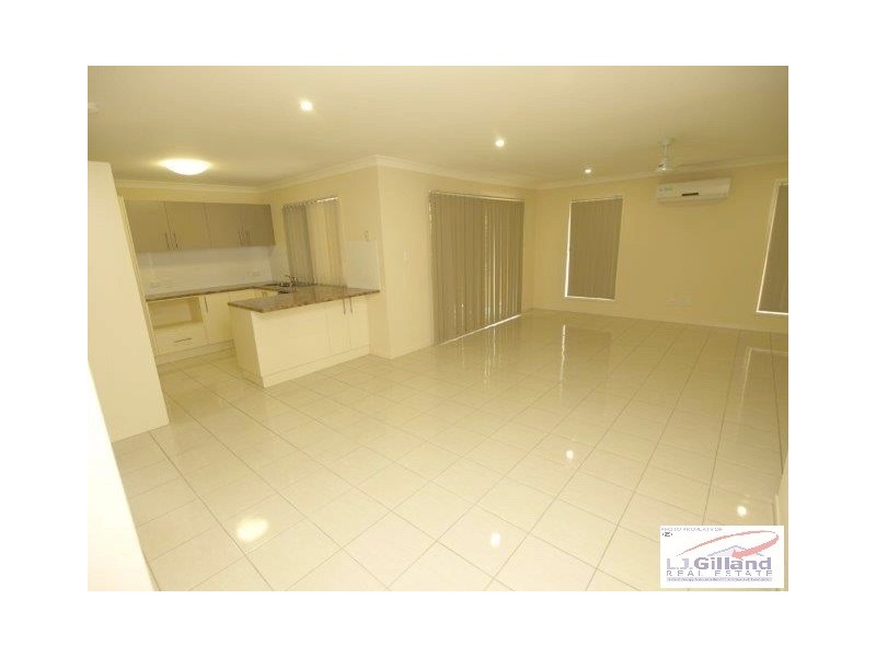 2/6 Oakmoss Street, Springfield Lakes QLD 4300