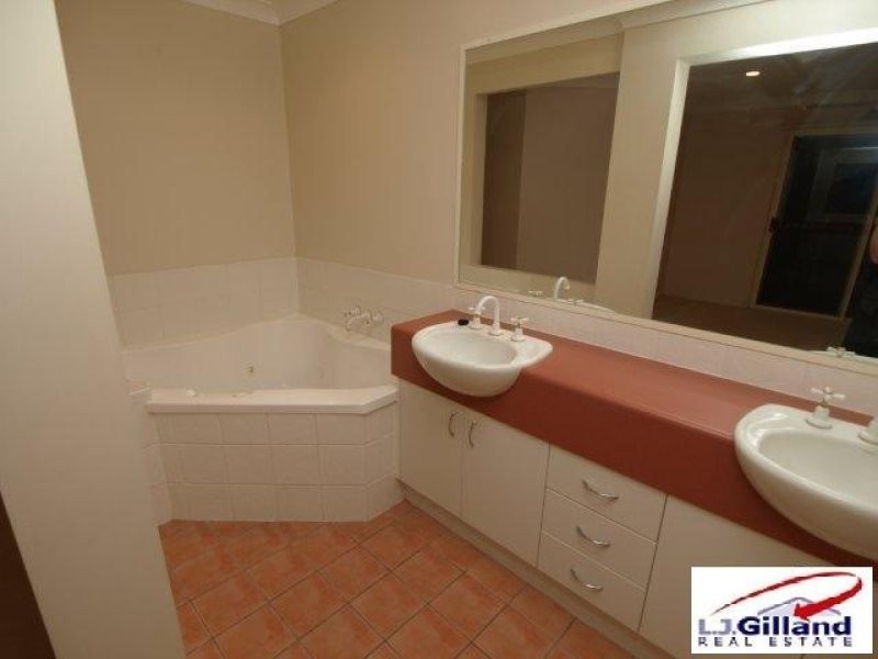 16 ST CLAIR COURT, Redland Bay QLD 4165