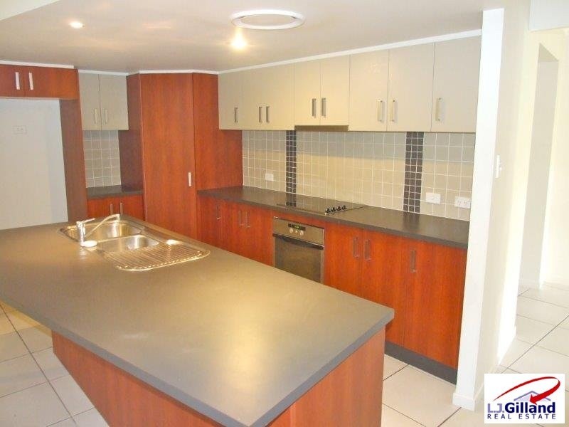 3 Camphor Laurel Court, Mcdowall QLD 4053
