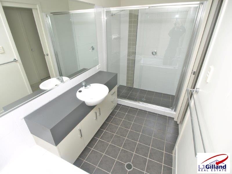 3 Camphor Laurel Court, Mcdowall QLD 4053