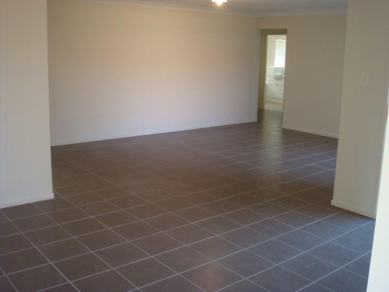 Blackstone QLD 4304