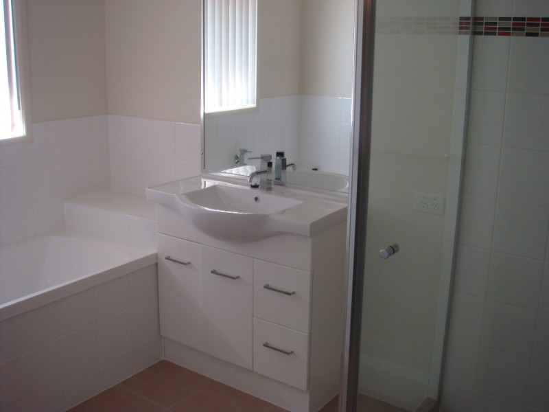 Blackstone QLD 4304