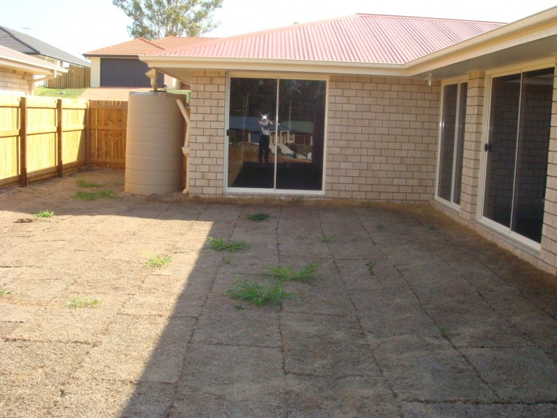 Blackstone QLD 4304