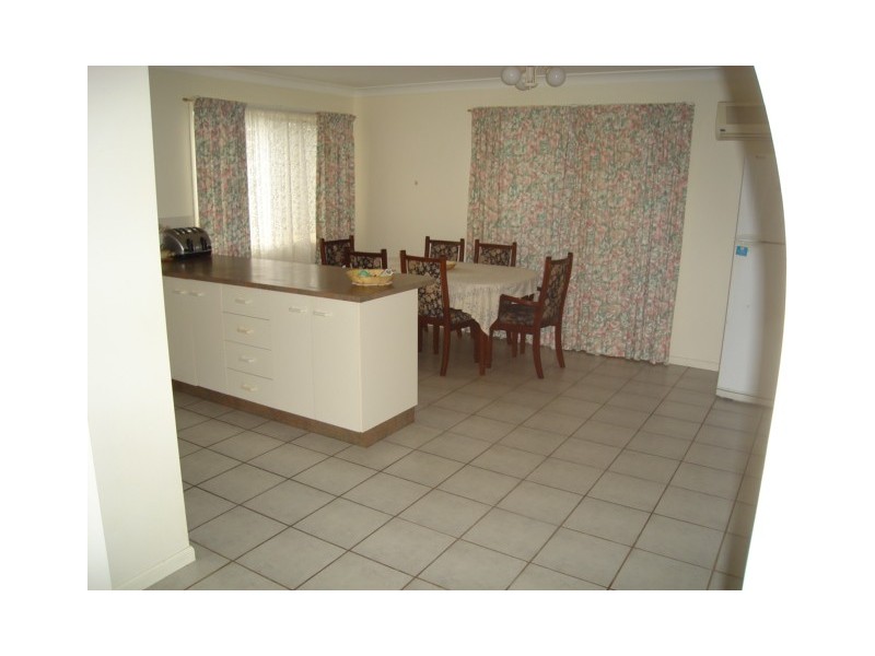 58 Shelley St, Burnett Heads QLD 4670