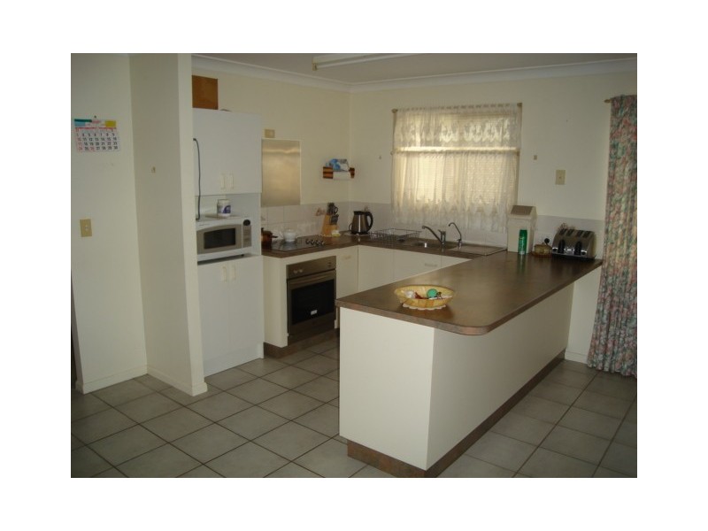 58 Shelley St, Burnett Heads QLD 4670