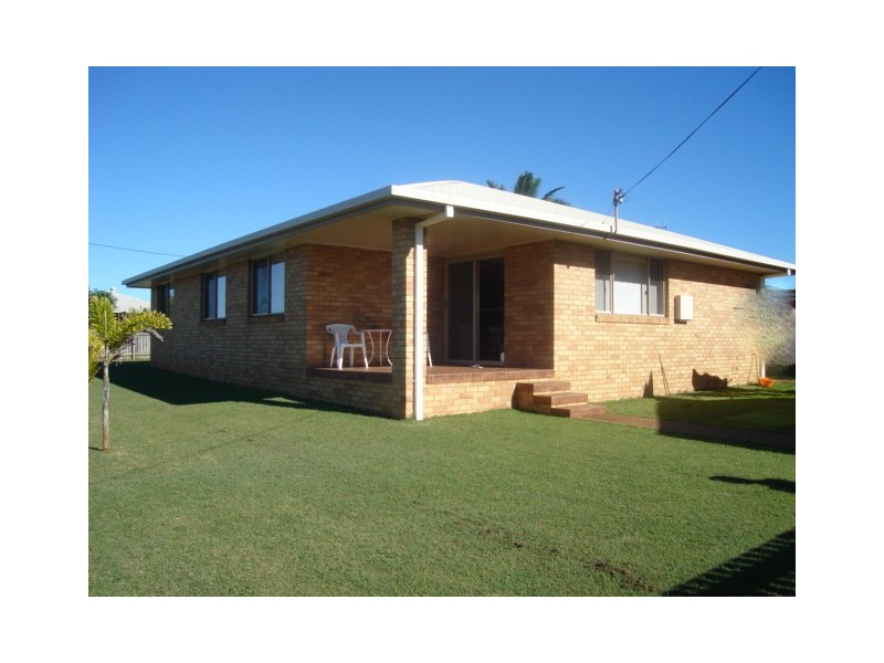 20 Dante St, Burnett Heads QLD 4670