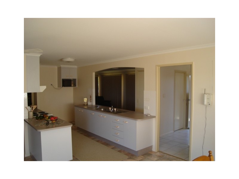 20 Dante St, Burnett Heads QLD 4670