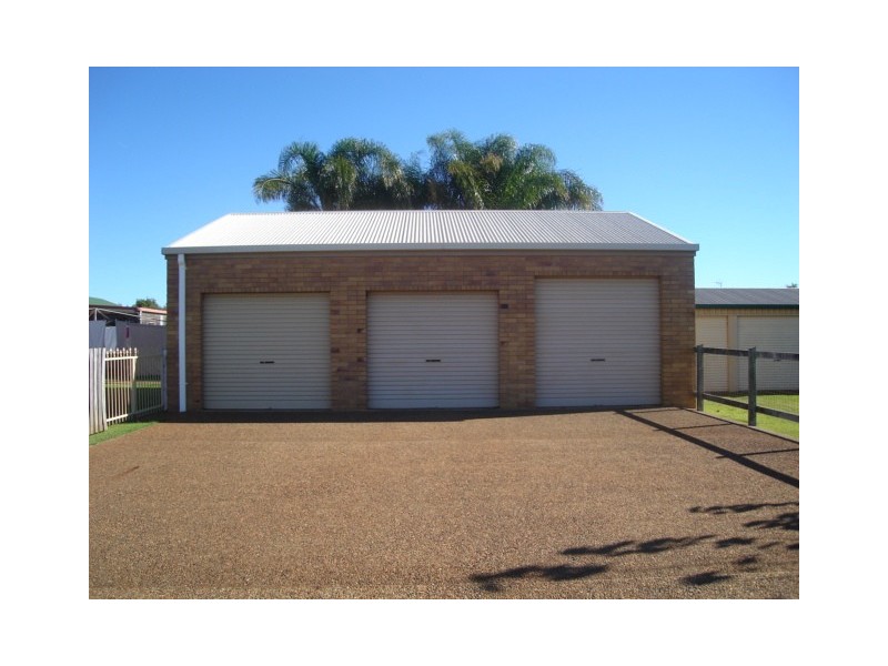 20 Dante St, Burnett Heads QLD 4670