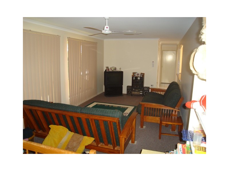 20 Dante St, Burnett Heads QLD 4670