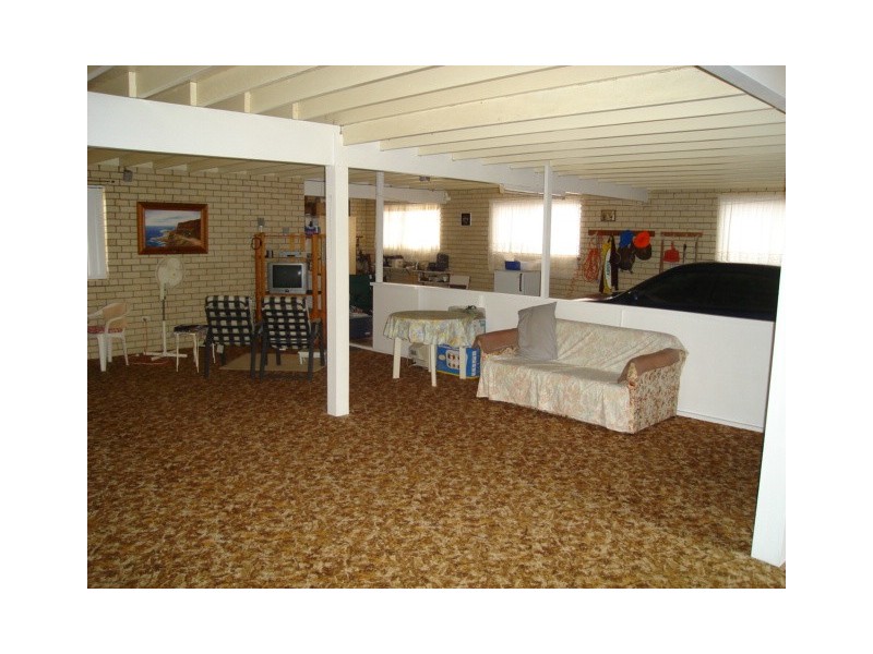 51 Hunter St, Burnett Heads QLD 4670