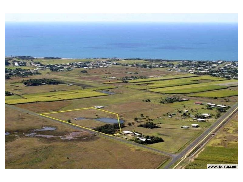 44 Hermans Road, Burnett Heads QLD 4670