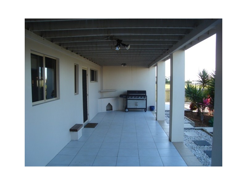 57 Nielson Avenue, Burnett Heads QLD 4670