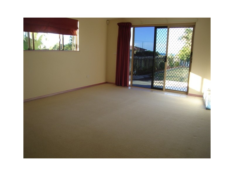 57 Nielson Avenue, Burnett Heads QLD 4670