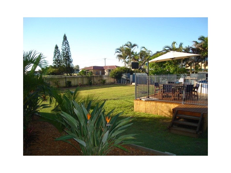 57 Nielson Avenue, Burnett Heads QLD 4670