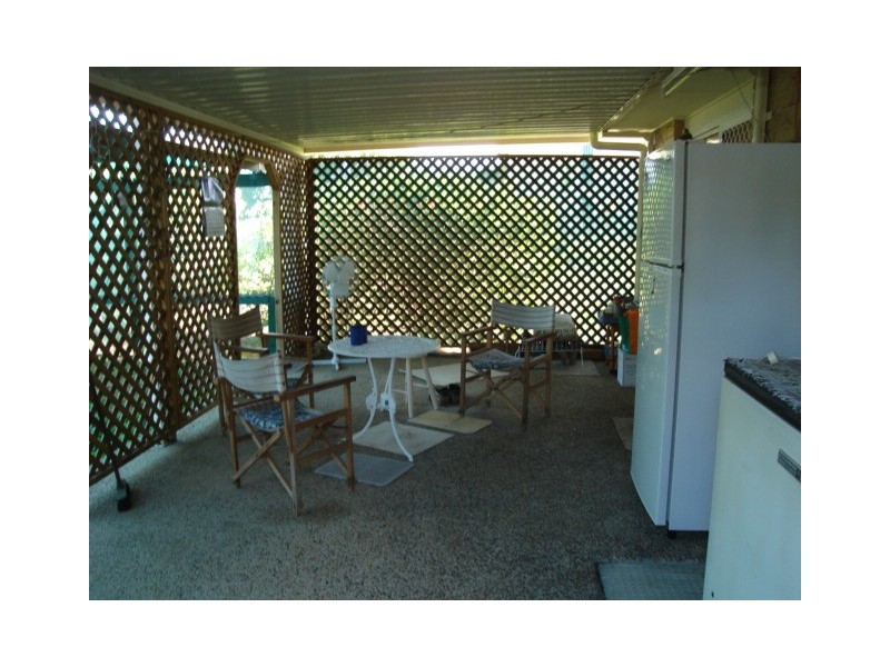 33 Shell Street, Burnett Heads QLD 4670