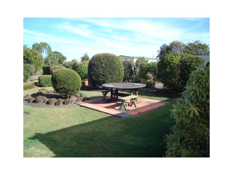 33 Shell Street, Burnett Heads QLD 4670
