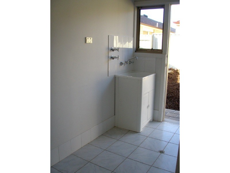 4/5-7 Rosette Avenue, Para Hills West SA 5096