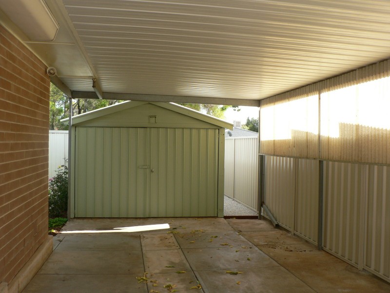 5 Woodlands Road, Elizabeth Downs SA 5113