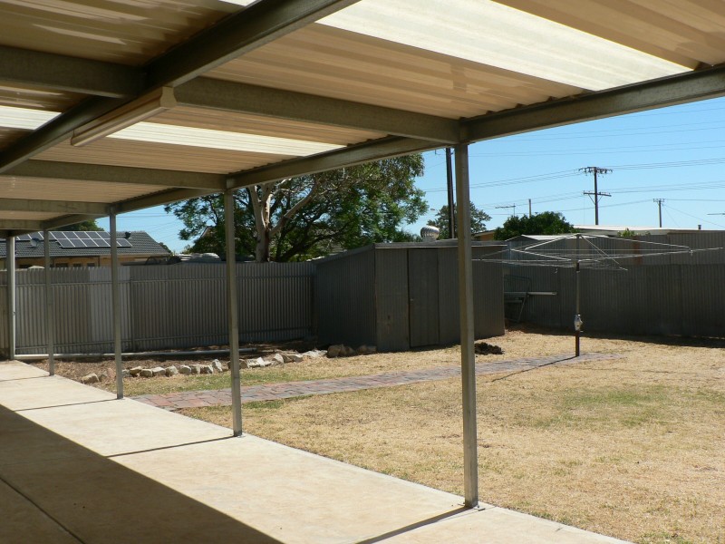 5 Blackham Cres, Smithfield Plains SA 5114