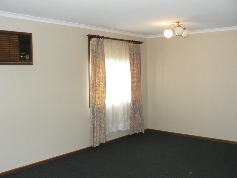 39 Caulfield Cres, Paralowie SA 5108