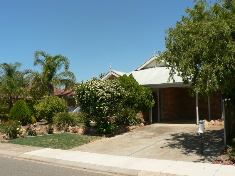 17 Insigna Ave, Andrews Farm SA 5114