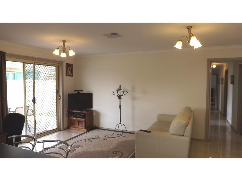 8 Rosaria Court, Munno Para West SA 5115