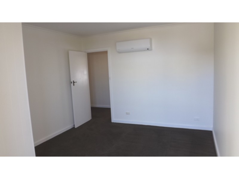 2/1 South Street, Munno Para West SA 5115