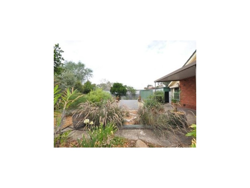 22 Bloomfield Cres, Elizabeth Downs SA 5113