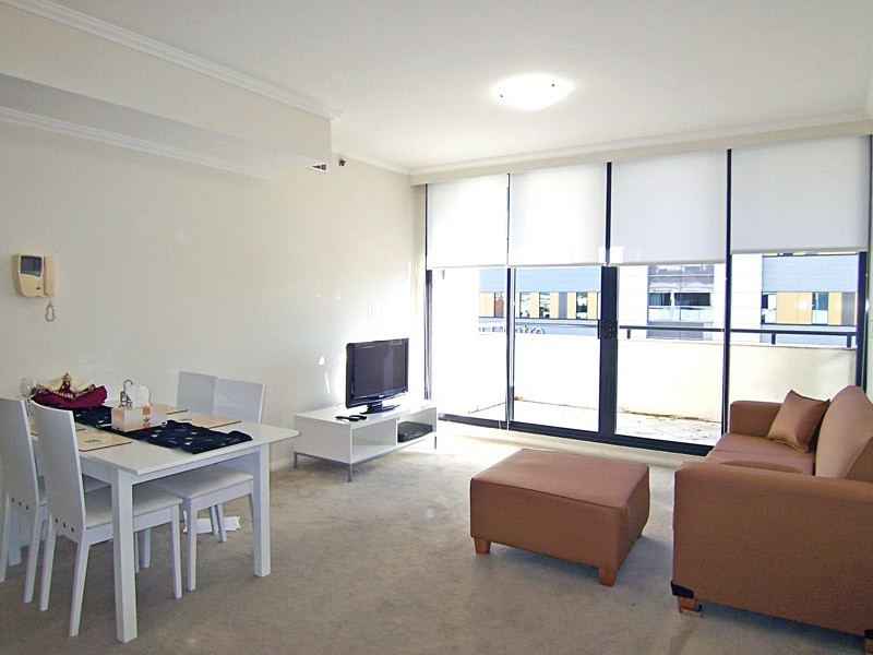 13 Herbert St, St Leonards NSW 2065