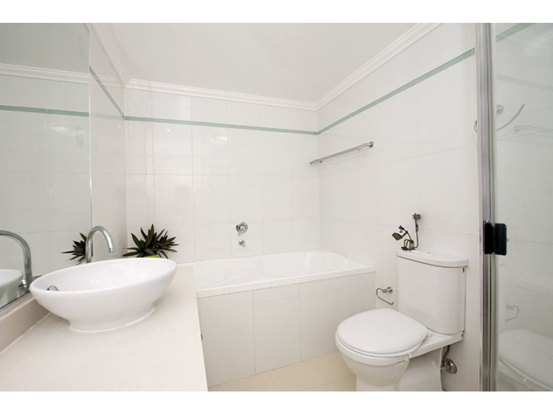 13 Herbert St, St Leonards NSW 2065