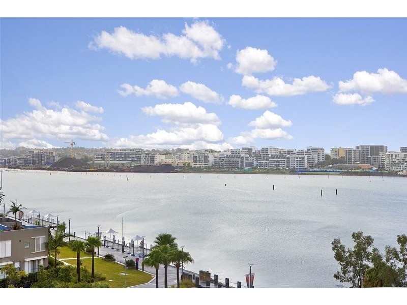 25 Bennelong Parkway, Wentworth Point NSW 2127