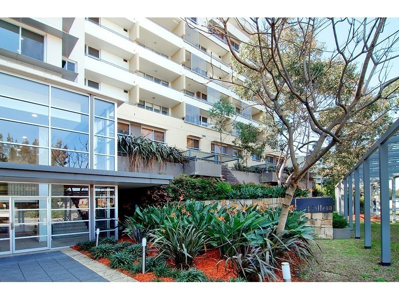 25 Bennelong Parkway, Wentworth Point NSW 2127