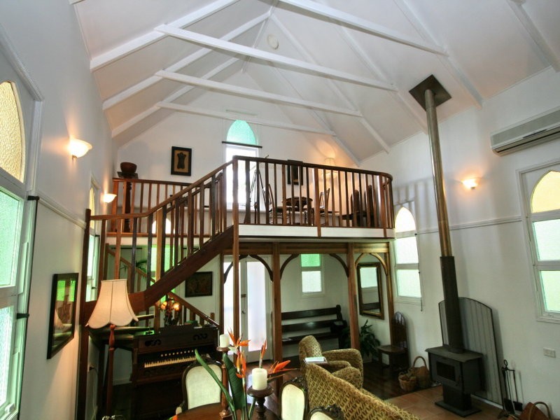 1 McInnes Crt, Beechmont QLD 4211